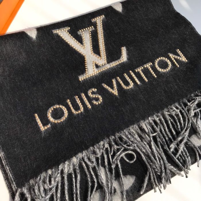 Louis Vuitton Scarf LV00050